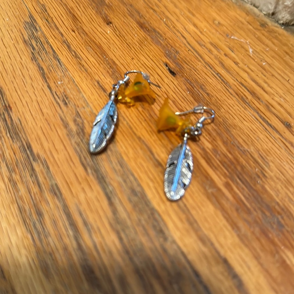 Leaf and flower silver earrings.